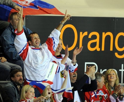Radek Stepanek  as fan on hockey