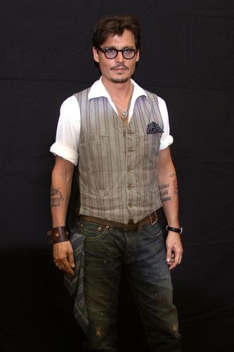  JOHNNY DEPP- Press Conferences - Pirates of the Caribbean 4 - Los Angeles (04/05/2011)