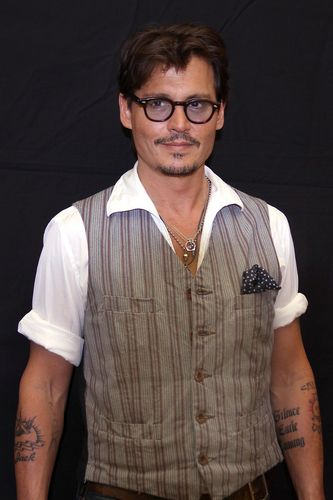  JOHNNY DEPP- Press Conferences - Pirates of the Caribbean 4 - Los Angeles (04/05/2011)