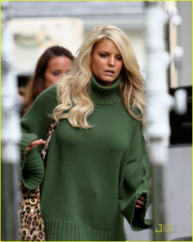  Jessica Simpson: Family Visit at चित्र Shoot!