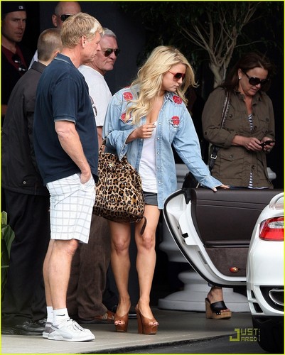  Jessica Simpson: Mother's dia at the Viceroy!