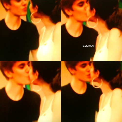 Justin Bieber And Selena Gomez Kissing