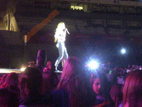  Miley - Gypsy hati, tengah-tengah Tour - Buenos Aires, Argentina - 6th May 2011