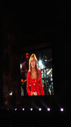  Miley - Gypsy 심장 Tour - Buenos Aires, Argentina - 6th May 2011