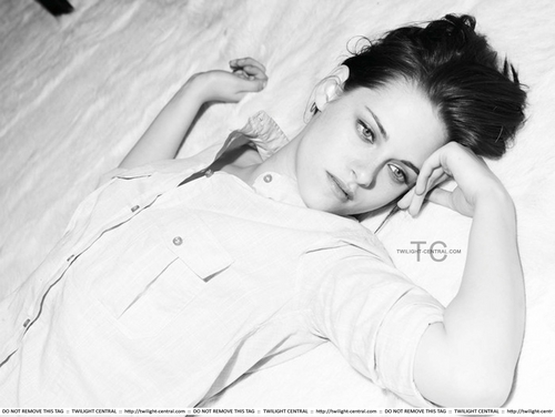 New Outtakes Kristen Stewart for Elle Magazine