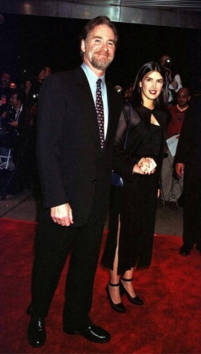  Phoebe Cates & Kevin Kline @ the Premiere of 'In & Out'