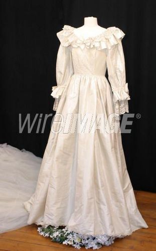  Princess Dianas Other Wedding Dress For Auction