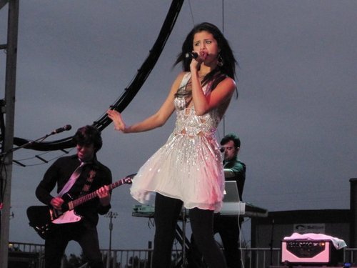  Selena Gomez concerto at Dixon, California 01