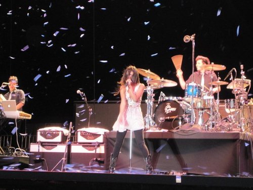  Selena Gomez show, concerto at Dixon, California 01