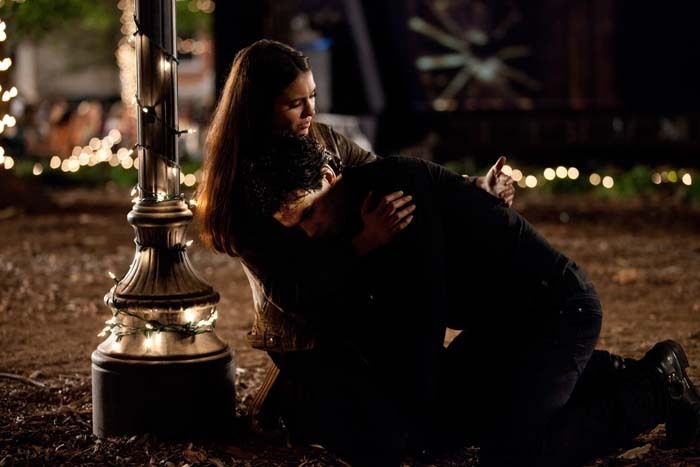 http://images4.fanpop.com/image/photos/21900000/New-pictures-from-the-finale-damon-and-elena-21952614-700-467.jpg