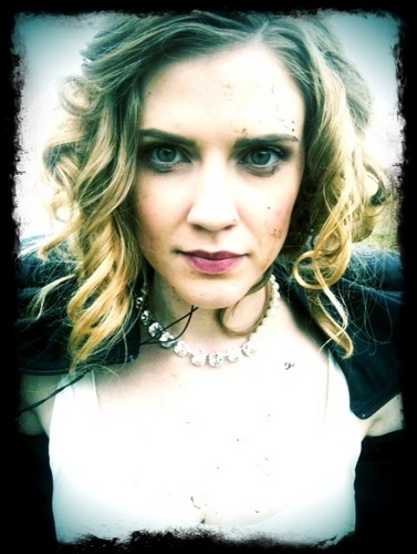  pratonton foto for Sara's 'Corvus' shoot!