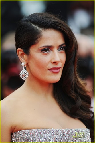  Salma Hayek: Cannes Opening Ceremony Red Carpet!