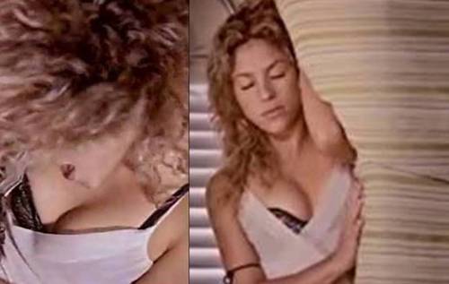  Shakira in giường breast