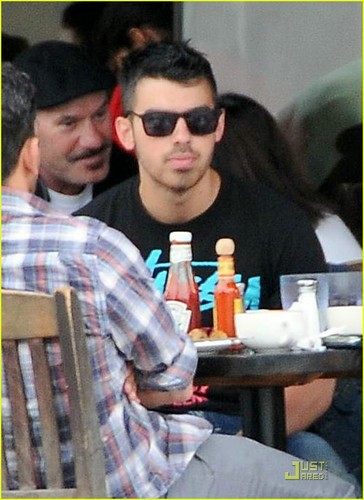  Joe Jonas Lives The 'Fast Life' (05.14.2011)