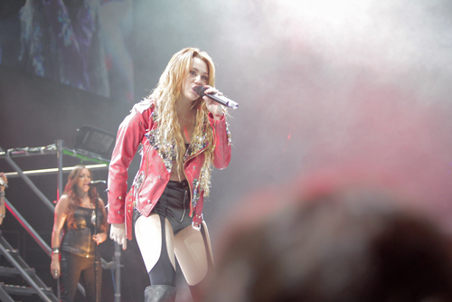  Miley - Gypsy herz Tour (2011) - Rio de Janeiro, Brazil - 13th May 2011