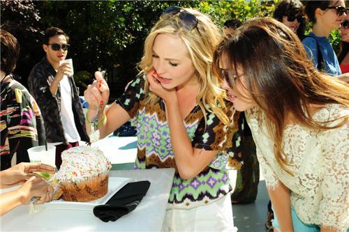  più foto from Candice's Birthday Celebration with Turn The Corner & Armani Exchange! [15/05/11]