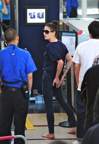 New các bức ảnh of Ashley Greene departs LAX - May 15, 2011 - MQ