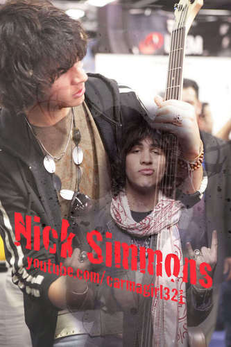  Nick Simmons