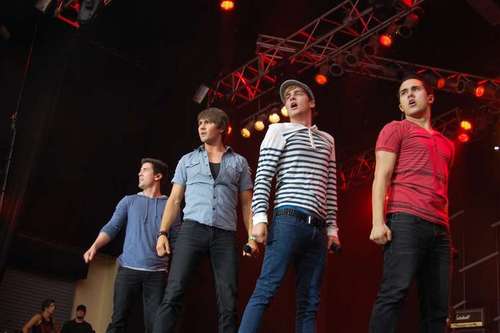  Performing at Universal Orlando (May, 14th 2011)