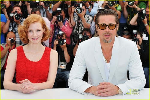  Brad Pitt: Cannes litrato Call for 'Tree of Life'