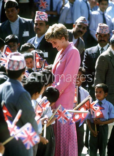 Diana In Nepal - Princess Diana Photo (22106126) - Fanpop