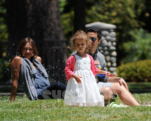 Jessica - At the park in Beverly Hills - May 15, 2011