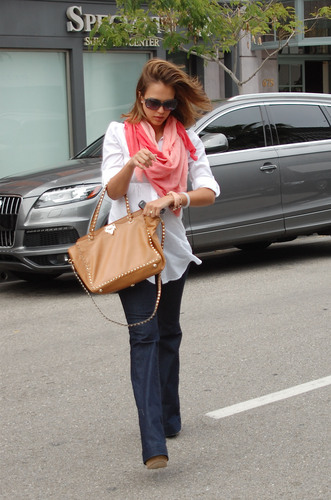  Jessica - Out in Beverly Hills – May 16, 2011