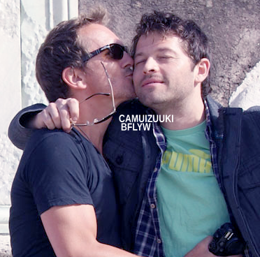  Misha get a ciuman from Sebastian