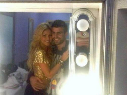  Shakira and Piqué be photographed as well as William and Kate engagement photos!