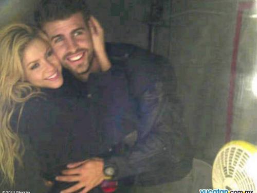  Shakira and Piqué be photographed as well as William and Kate engagement photos!