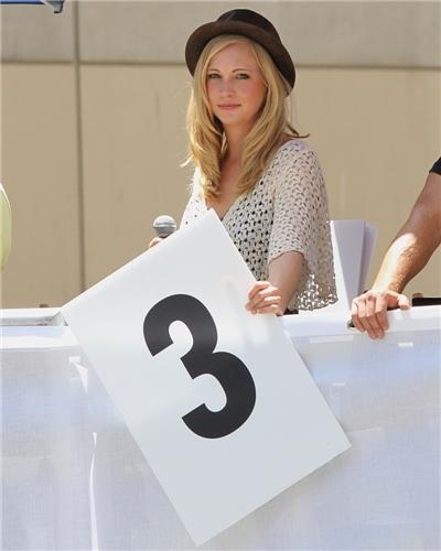  Candice Judging the 2011 Red ブル Soapbox Race in L.A! [5/21/2011]