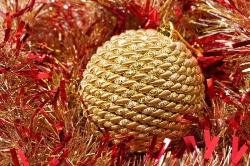  Golden natal decorations