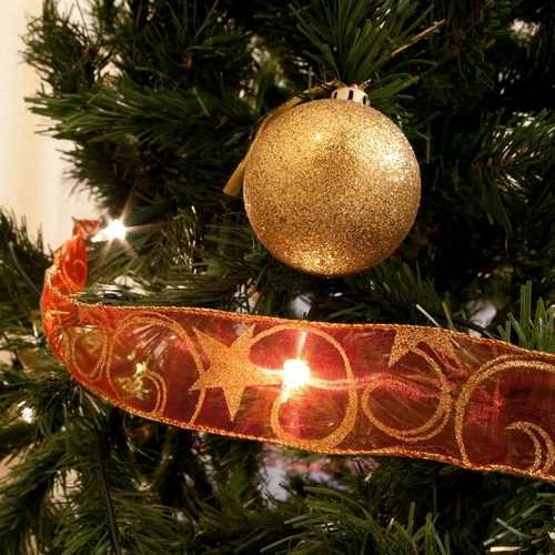  Golden Christmas decorations
