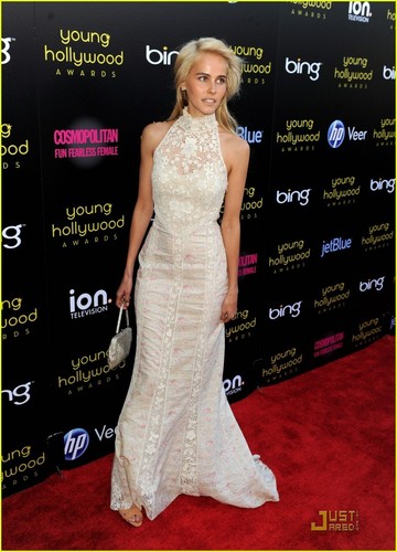  Isabel Lucas - Young Hollywood Awards 2011