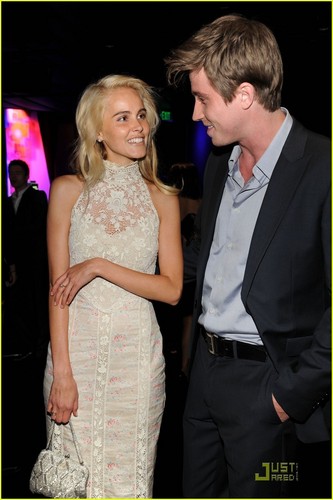  Isabel Lucas - Young Hollywood Awards 2011