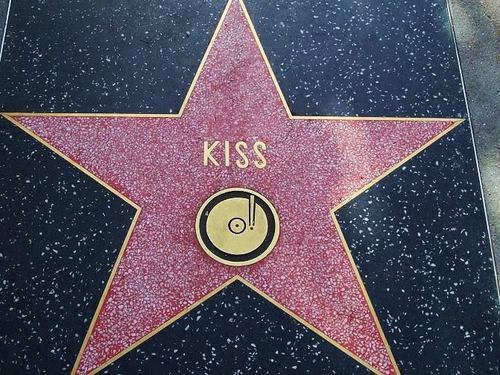  KISS's Star!