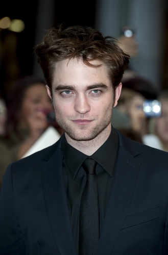  New pics from WFE premiere in Londres