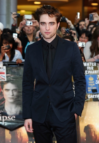  New pics from WFE premiere in London