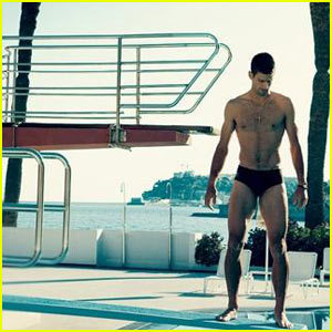  Novak Djokovic: Shirtless for Vogue