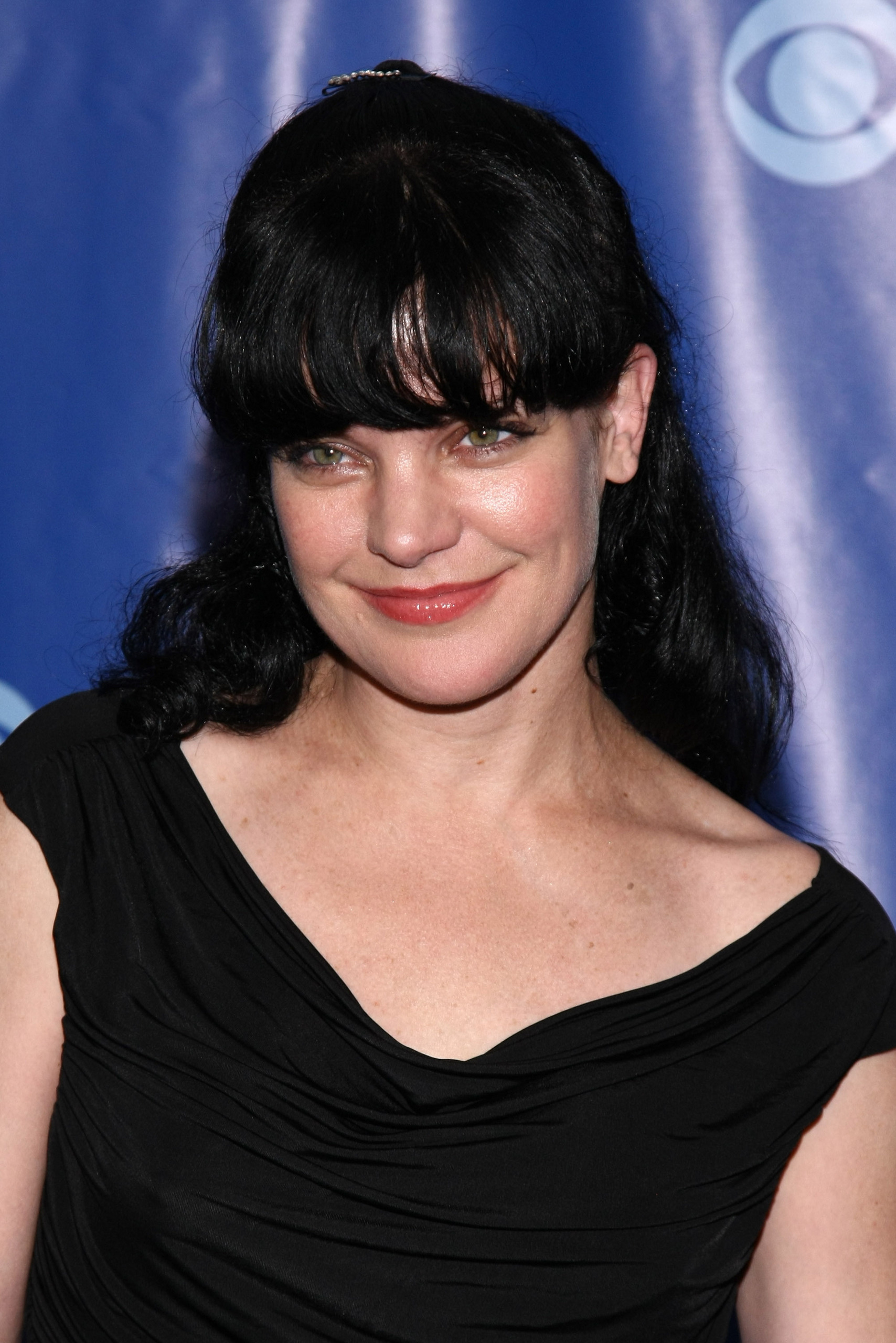 Pauley Perrette of NCIS Fame Poses with Criminal Minds 