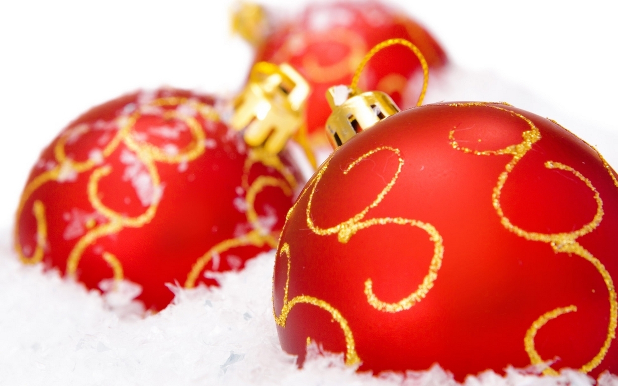 Red Christmas ornaments - Christmas Photo (22228431) - Fanpop