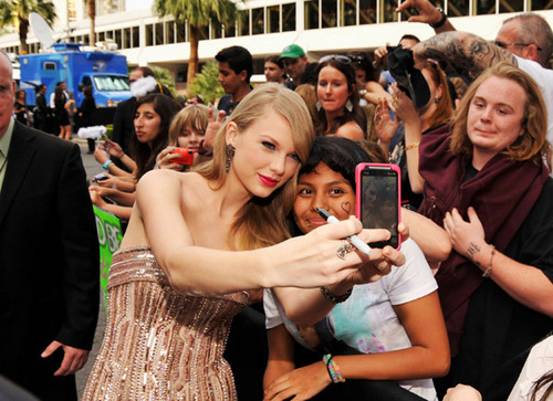  Taylor veloce, swift at the 2011 Billboard Musica Awards