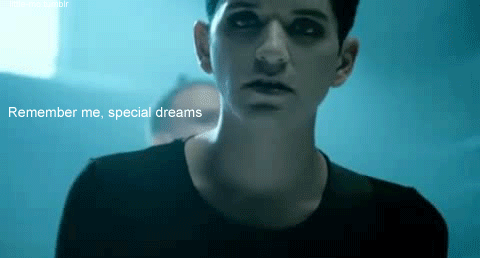 http://images4.fanpop.com/image/photos/22200000/my-sweet-prince-333-brian-molko-22209492-480-258.gif