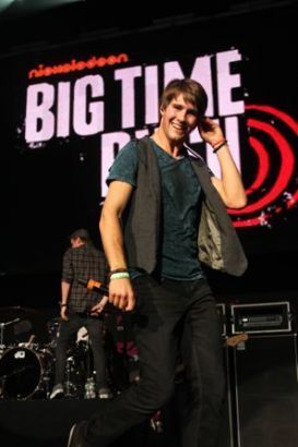  Big time rush at the kiss 108 show, concerto in boston