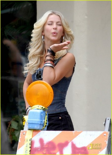Julianne Hough: Ready To Rock The 80s