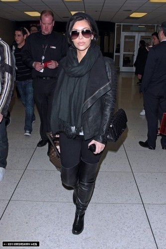  Kim is photographed in New City before arriving at LAX airport 3/28/11