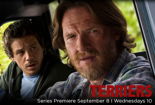  Michael Raymond-James & Donal Logue in Terriers