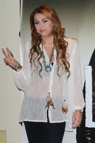  Miley - At a Press Conference in Mexico City, Mexico (26th May 2011)