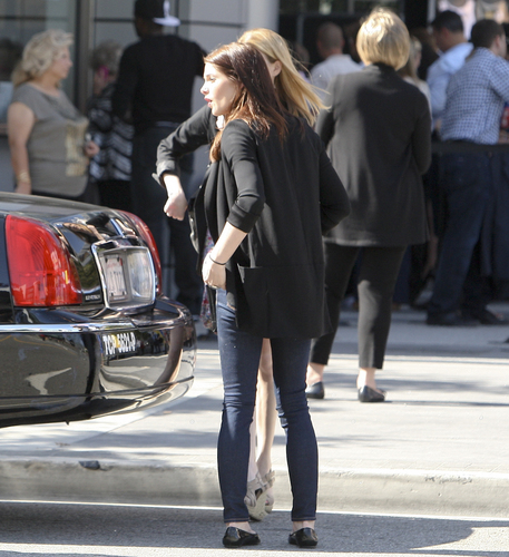  New candids of Ashley stopping द्वारा McDonalds & arriving at Nokia Theater [25/05/11]