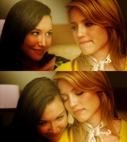  Quinn and Santana 2x22